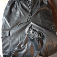 Кожен панталон с карго джобове, снимка 2 - Панталони - 39658718