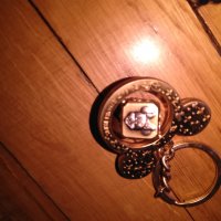 Ключодържател медальн Дисниленд Париж -зарче с 6 страни рисунки, снимка 5 - Колекции - 26719515