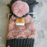 шапка, шал и ръкавици за 6,7,8,9,10,12 години, снимка 1 - Шапки, шалове и ръкавици - 43016528