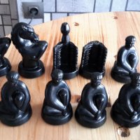 Пластмасови фигури за шах имат забележки и липси, на бялите липсва царя и на една пешка няма глава, , снимка 5 - Шах и табла - 36741201