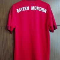 Bayern Munich 2015/2016 Adidas оригинален екип тениска фланелка и шорти къси гащи Байерн Мюнхен S, снимка 4 - Спортни дрехи, екипи - 43173050