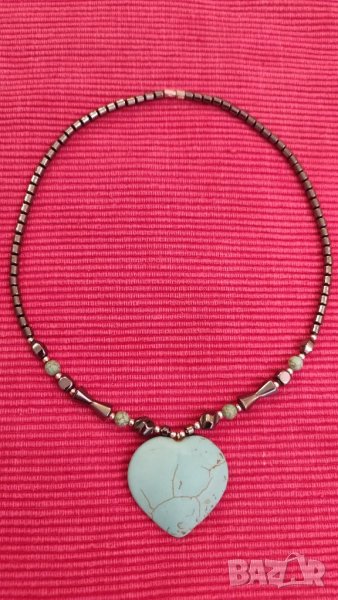 Колие, огърлица, гердан, от магнитен хематит със сърце от тюркуаз. , снимка 1