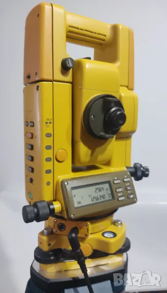 Тотална станция Topcon GTS-300 в комплект с тринога, щок и призма, снимка 1