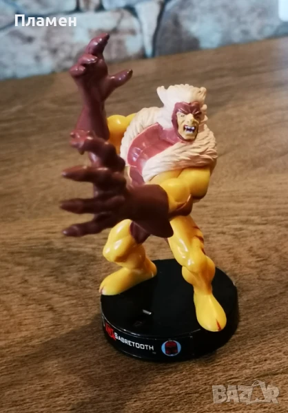 Marvel Attacktix Sabertooth Фигура , снимка 1