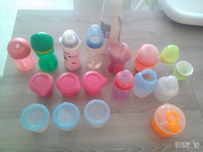 Бебешки шишета и контейнери за мляко и храна, снимка 1