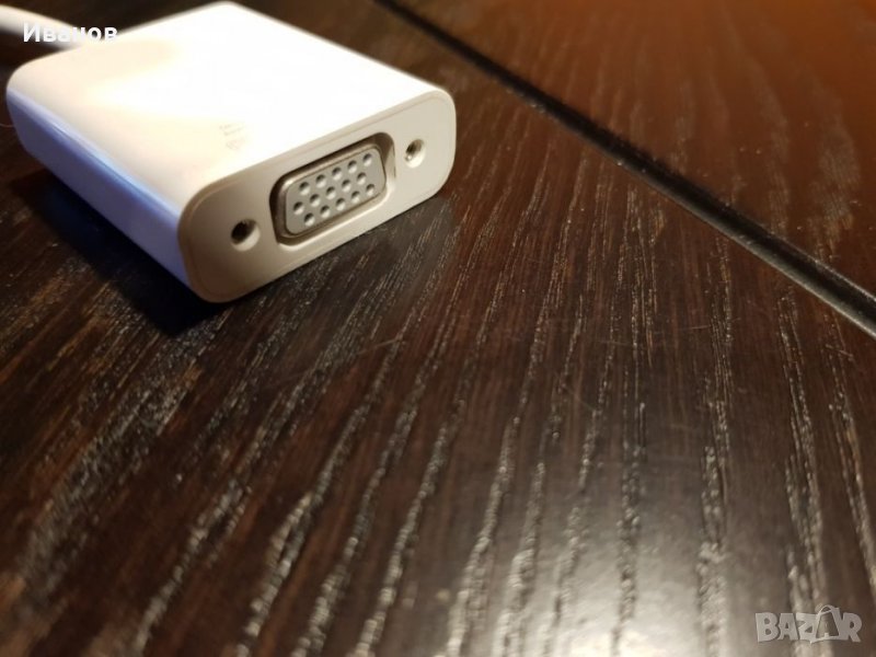 Apple преходник 30-pin to VGA, снимка 1