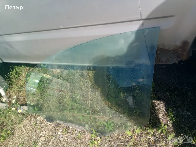 Стъкло лява врата тойота Ярис 2006-2011г 2/3врати, снимка 1
