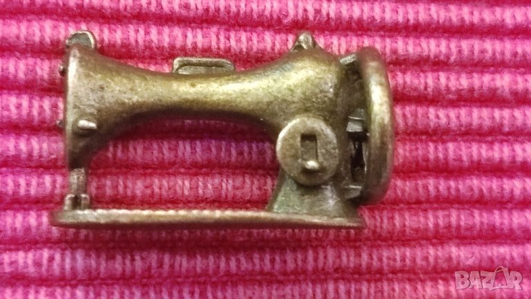 Фигурка, миниатюра на шевна машина, месинг. , снимка 1