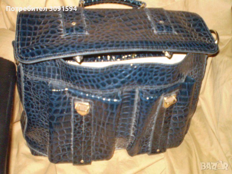 Дамска чанта CHARLES & KEITH , снимка 1