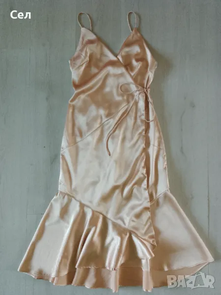 Бежова сатенена рокля С, снимка 1
