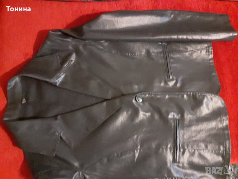 Кожен дамски черен костюм. Спортно елегантен , снимка 1