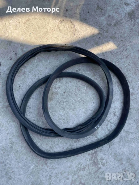 Уплътнение за врата задна лява за Infiniti FX 37 S, 320 ph., 2009, engine VQ37VHR, 157 000 km, снимка 1