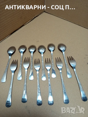  Комплект Соц Стари Десертни Лъжици И Вилици Щамповани Д.Хинков., снимка 4 - Антикварни и старинни предмети - 50774624