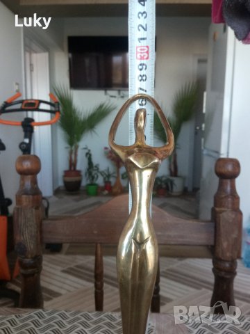 Продавам стилна и красива,индийска статуетка .Женско тяло.Бронз.Размерите са на снимките., снимка 4 - Части - 43016113