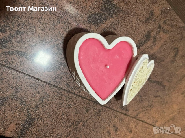 Ръчно изработен Подарък Сърце от Акрилна Смола със Соев Восък – Бяло със Златист акцент, снимка 7 - Ръчно изработени сувенири - 52908214