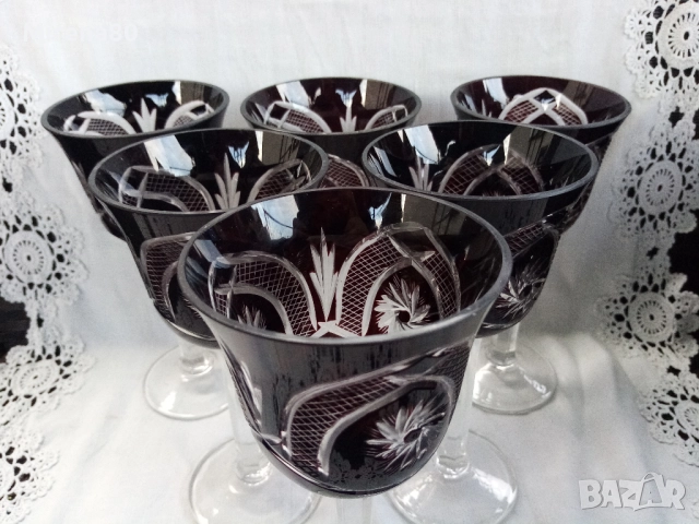 Сервиз за вино - червен кристал, снимка 3 - Сервизи - 52642669