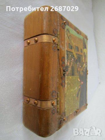 Стара дървена кутия с форма на книга, снимка 1 - Други ценни предмети - 32363528