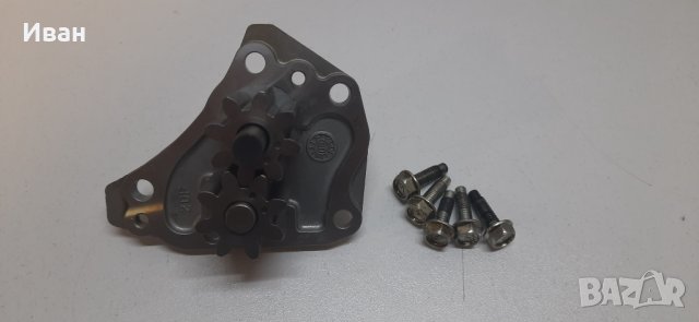 Продавам маслена помпа от Megane 3 1.4 Tce, снимка 2 - Части - 42303831