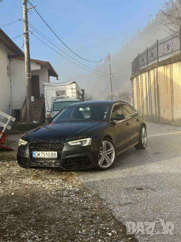 продавам лек автомобил audi a5 4х4 2013 десен волан