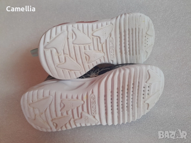 Маратонки Geox за момиче, 27-28 номер , снимка 6 - Детски маратонки - 52971695