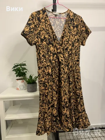 Рокля в размер Л, снимка 2 - Рокли - 47562682