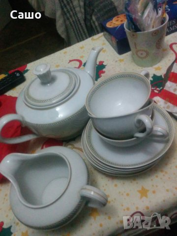 порцелани и стъклени неща