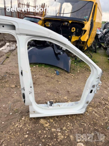 Десен праг с колонки от Dacia Dokker 1.6i, 109 ph., 5sp., 15 000 km, 2021, euro 6D, engine H4M740