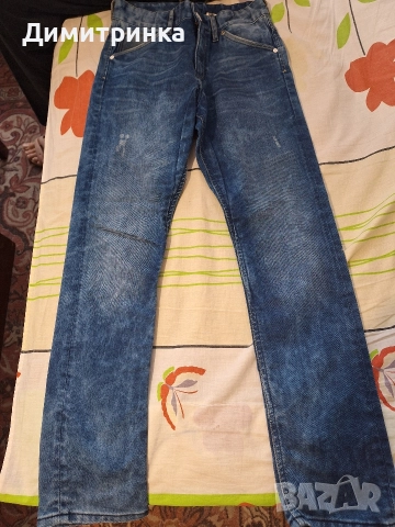 Продавам дънки за 11-12 години.Марка Denim
