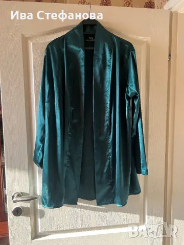 Дизайнерско ново  зелен сатен сатенено  кимоно Дидо Георгиев one size размер универсален , снимка 4 - Сака - 47342578
