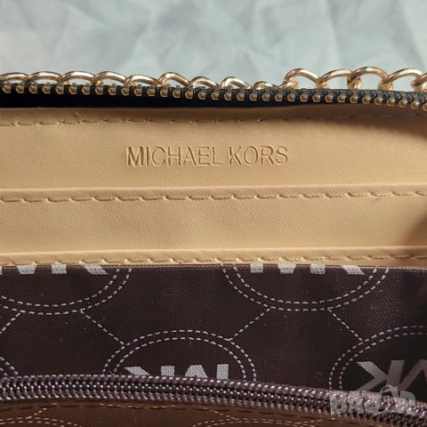 портфейл Michael Kors, снимка 6 - Портфейли, портмонета - 52979724