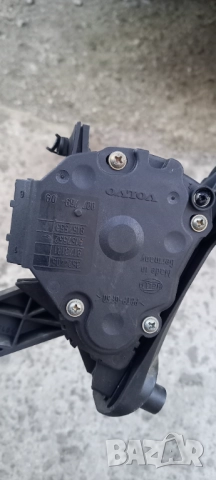 Потенциометър газ Volvo S60 S80 V70, снимка 2 - Части - 52956645