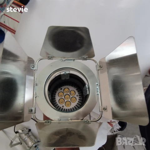 2 бр. сценични прожектори, снимка 5 - Прожектори - 50777799