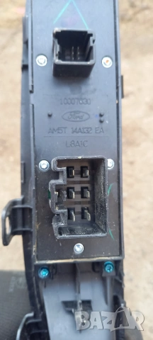 Бутони ел. стъкла Ford Focus III, снимка 2 - Части - 53581600