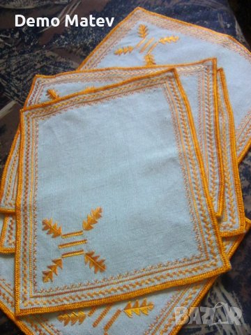 Продавам ръчно бродирани каренца