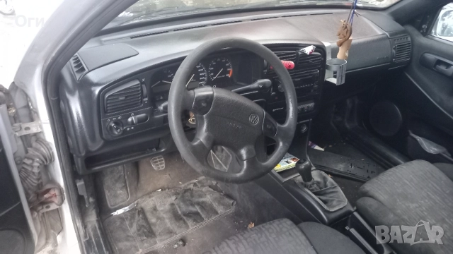 Фолксваген Пасат В4 1.6 101к.с. на части, снимка 3 - Автомобили и джипове - 52504222