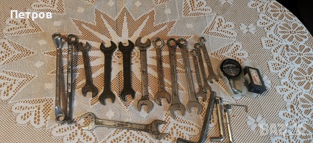 Инструменти за автомобил Гаечни ключове и други .
