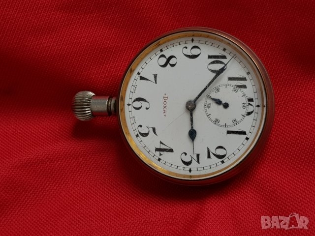 Стар голям механичен часовник DOXA  за автомобил, снимка 13 - Антикварни и старинни предмети - 37639458