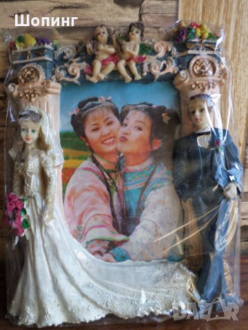 НОВО! Красива статуетка-3D рамка Младоженци