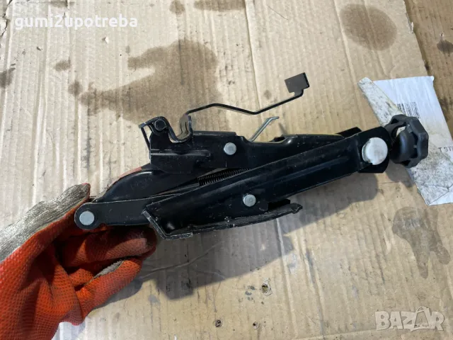 Авто Крик Авариен Крик New Volkswagen Beetle 1c0 011 031d Оригинал, снимка 1