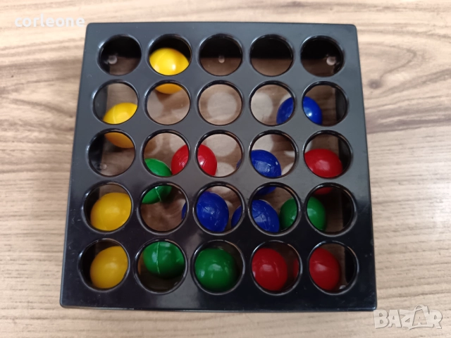Логическа игра с 4х4 цветни топчета, снимка 2 - Настолни игри - 52592548