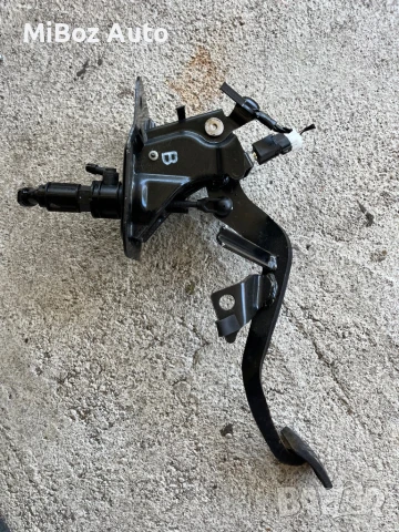 Педал съединител с помпа Мицубиши Аутлендър 2 Mitsubishi Outlander (2006-2012)