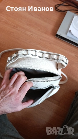 Дамска чанта тип раничка , снимка 4 - Чанти - 53423724