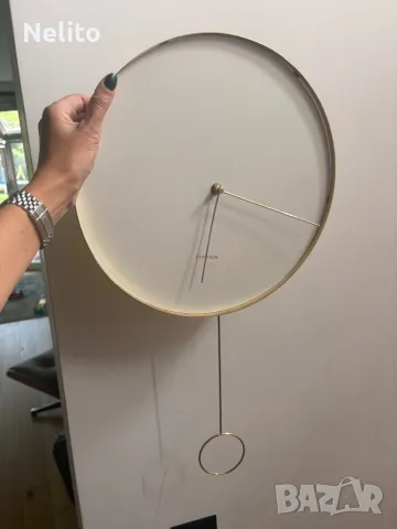 Стенен часовник Karlsson