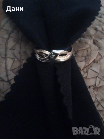 Златен пръстен с диамант, снимка 1 - Пръстени - 35563523