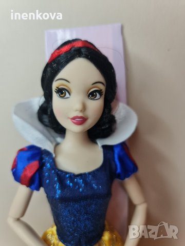 Оригинална кукла Снежанка и седемте джуджета - чупещи стави - Дисни Стор Disney Store нова без кутия, снимка 2 - Кукли - 39147634