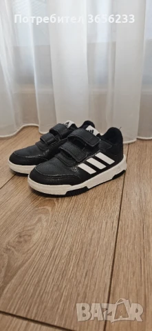 Оригинални маратонки Адидас, снимка 2 - Детски маратонки - 50731092