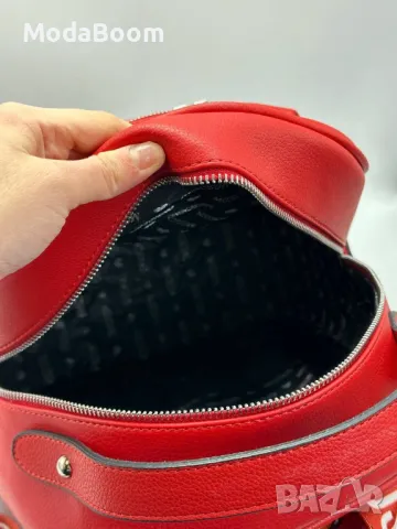 Moschino дамски чанти различни цветове , снимка 11 - Чанти - 48229520