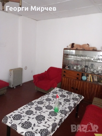 Продавам къща в Перник, кв.Варош -собственик , снимка 2 - Къщи - 52363455