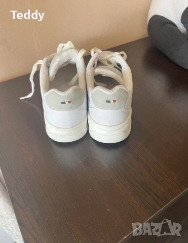 Продавам бели маратонки,без забележки, снимка 4 - Маратонки - 53015474