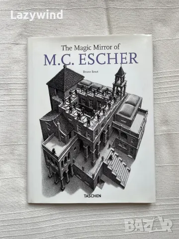 Книга-албум M.C.Escher, снимка 1 - Специализирана литература - 47460611